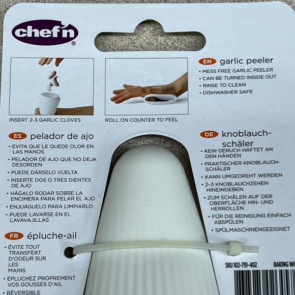 Chef'n GarlicCone Garlic Peeler - Picture 11 of 14